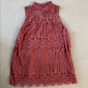 Small pink lace tank